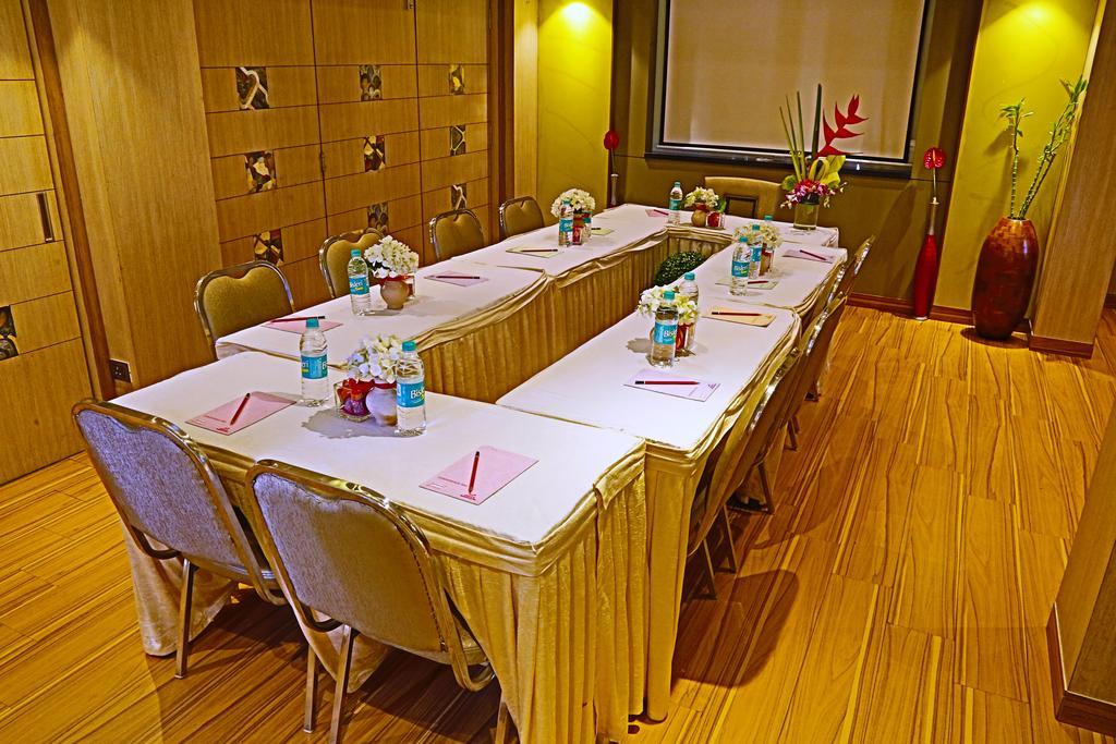 Hotel The Oriental Residency Bombaj Zewnętrze zdjęcie